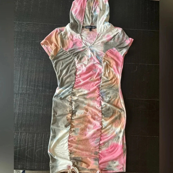 Derek Heart Dresses & Skirts - Derek Heart Tie Dye Hooded Dress Pink White Large Short Sleeve Medium Length